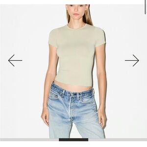 SKIMS soft smoothing seamless tshirt light green